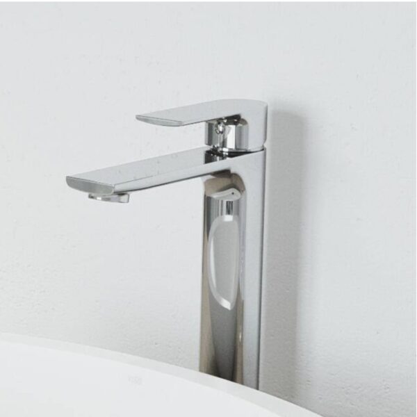 Norfolk Single Handle Single-Hole Bathroom Vessel Faucet in Chrome